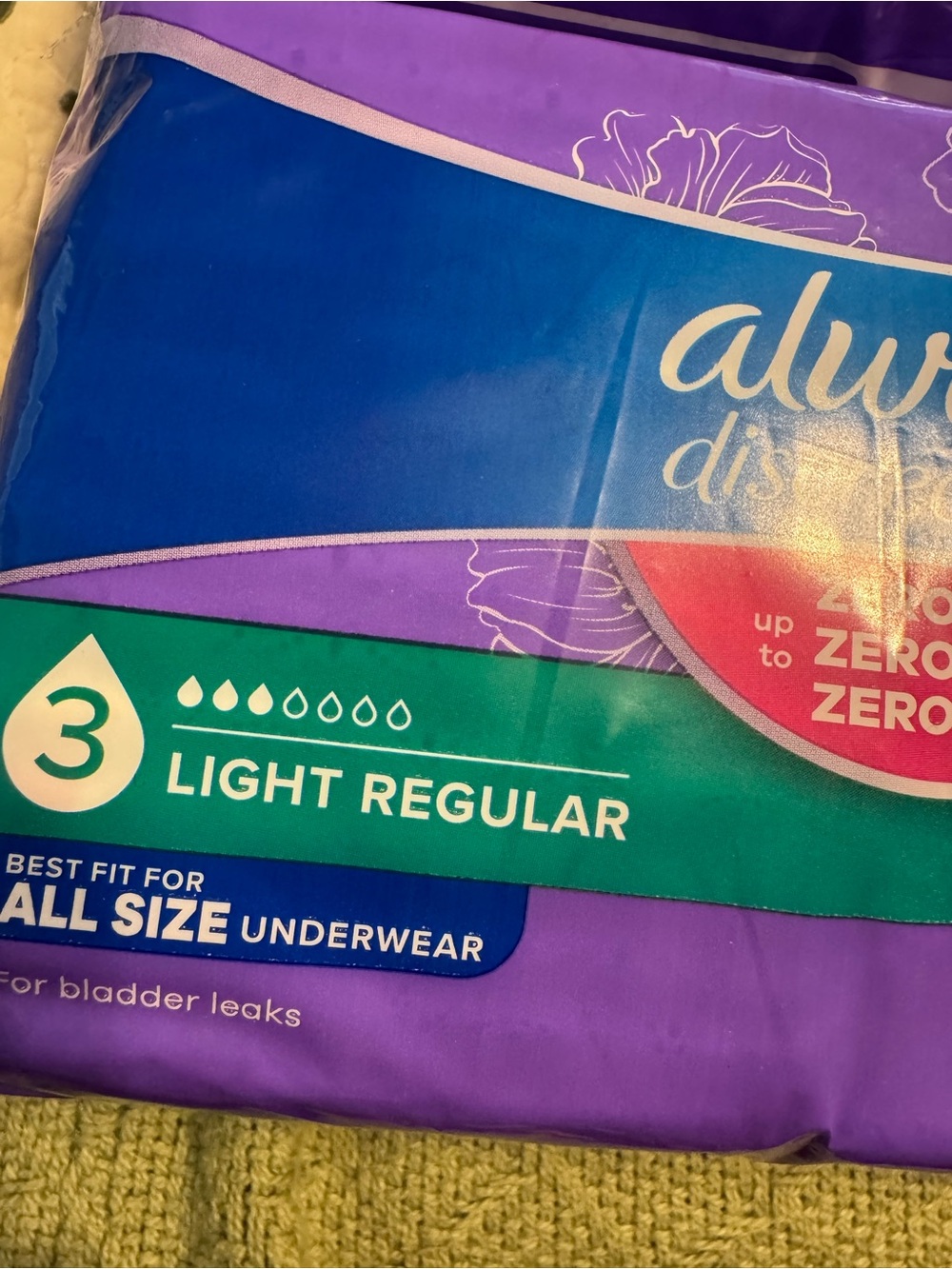 Always Discreet Light & Moderate Regular Pads - Picture 3 of 3